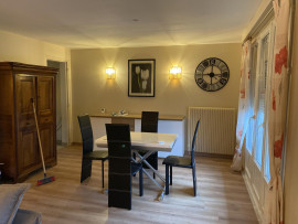 
                                                                                        Location
                                                                                         Appartement F2 tout équipé,meublé Parking prive