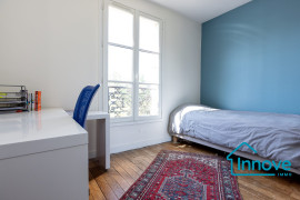 
                                                                                        Vente
                                                                                         Appartement familial 133 m² Versailles Saint-Louis