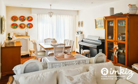 
                                                                                        Vente
                                                                                         Appartement familial à Versailles