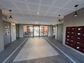 
                                                                                        Vente
                                                                                         APPARTEMENT FAMILIAL – RÉSIDENCE DE STANDING