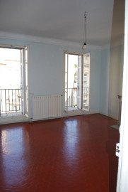 
                                                                                        Location
                                                                                         Appartement Haussmannien de plus de 100M2