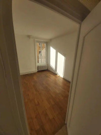 
                                                                                        Location
                                                                                         Appartement idéal pour famille, vaste et lumineux