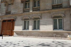 
                                                                                        Vente
                                                                                         Appartement idéal profession libérale Paris 17ème