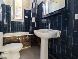 
                                                                                        Vente
                                                                                         Appartement lumineux à rénover