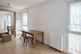 
                                                                                        Vente
                                                                                         Appartement lumineux avec balcon à Seynod