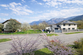 
                                                                                        Vente
                                                                                         Appartement lumineux avec balcon à Seynod