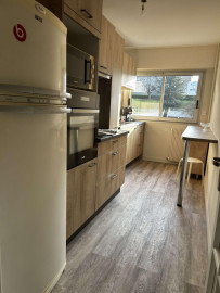 
                                                                                        Location
                                                                                         Appartement Lumineux T4