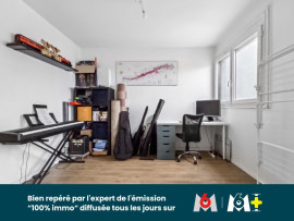 
                                                                                        Vente
                                                                                         Appartement lumineux - vue dégagée - proche toutes commodités - parking- idéal premier achat