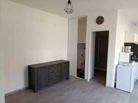 
                                                                                        Location
                                                                                         Appartement meublé 27m2 remis a neuf rue du renard