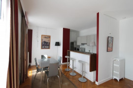 
                                                                                        Location
                                                                                         Appartement meublé 3 pièces avec cave et balcon