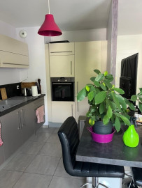
                                                                                        Location
                                                                                         Appartement meublé 73 m2 Garage & Terrasse