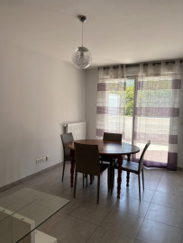 
                                                                                        Location
                                                                                         Appartement meublé 73 m2 Garage & Terrasse
