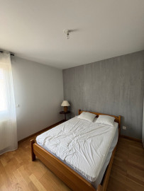 
                                                                                        Location
                                                                                         Appartement meublé 73 m2 Garage & Terrasse