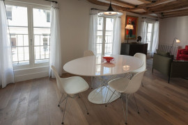 
                                                                                        Location
                                                                                         Appartement meublé au cœur de St Germain des Prés
