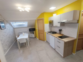 
                                                                                        Location
                                                                                         Appartement meublé avec 2 coins nuit