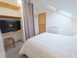 
                                                                                        Location
                                                                                         Appartement meublé avec 2 coins nuit