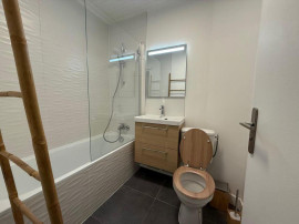 
                                                                                        Location
                                                                                         Appartement meublé de 28m2