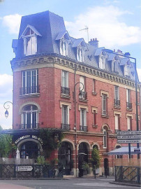 
                                                                                        Location
                                                                                         Appartement meublé de standing à louer