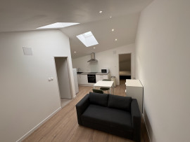 
                                                                                        Location
                                                                                         Appartement meublé F2 lumineux de 43m² + wifi