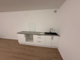 
                                                                                        Location
                                                                                         Appartement meublé F2 lumineux de 57m² + wifi