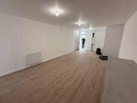 
                                                                                        Location
                                                                                         Appartement meublé F2 lumineux de 57m² + wifi