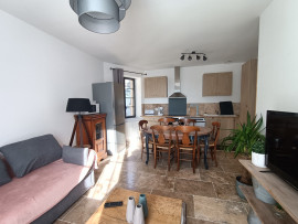 
                                                                                        Location
                                                                                         Appartement Meublé Le Bugue