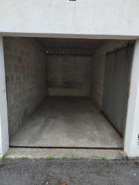 
                                                                                        Location
                                                                                         Appartement meublé refait dans résidence calme