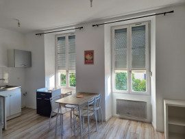 
                                                                                        Location
                                                                                         Appartement meublé T1 24.5m² à Angoulême