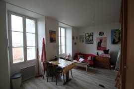 
                                                                                        Location
                                                                                         Appartement meublé T1 25m² à Angoulême