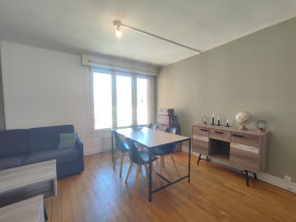 
                                                                                        Location
                                                                                         Appartement meublé T2 proche Citadelle