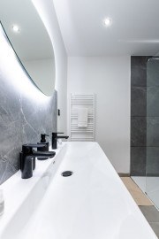 
                                                                                        Location
                                                                                         Appartement meublé T3 70m² à Grenoble