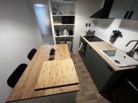 
                                                                                        Location
                                                                                         Appartement meublé T3 71m² à GRENOBLE