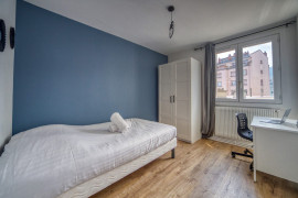 
                                                                                        Location
                                                                                         Appartement meublé T4 64m² à GRENOBLE