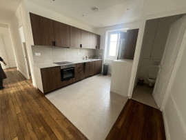 
                                                                                        Location
                                                                                         Appartement meublé T4 82m² à Saint-Étienne