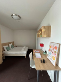 
                                                                                        Location
                                                                                         Appartement meublé tout inclus