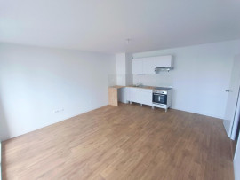 
                                                                                        Location
                                                                                         Appartement neuf, 1 chambre, Gare SNCF