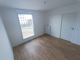 
                                                                                        Location
                                                                                         Appartement neuf, 1 chambre, Gare SNCF