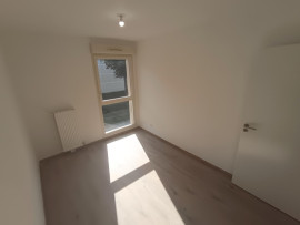 
                                                                                        Location
                                                                                         Appartement neuf, 2 chambres, balcon, parking