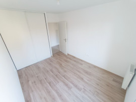 
                                                                                        Location
                                                                                         Appartement neuf 2 chambres, balcon, parking privé