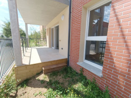 Location
Appartement neuf, 2 chambres terrasse et parking