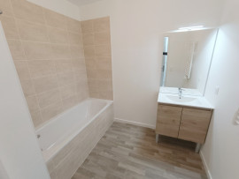 Location
Appartement neuf, 2 chambres terrasse et parking