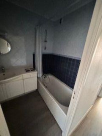 
                                                                                        Location
                                                                                         APPARTEMENT NON MEUBLE CENTRE VILLE