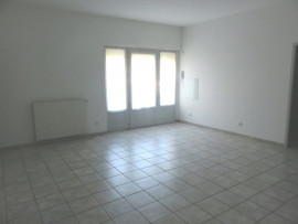 
                                                                                        Location
                                                                                         Appartement PMR