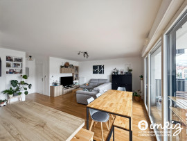 
                                                                                        Vente
                                                                                         Appartement  récent 4 pièces 95 m²