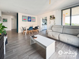 Vente
Appartement récent 4 pièces, loggia et parking