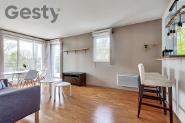 
                                                                                        Location
                                                                                         Appartement récent avec terrasse et parking