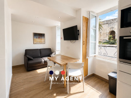 
                                                                                        Vente
                                                                                         Appartement refait à neuf - Porte Royale