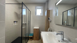 Vente
Appartement rénové de 53 m² + mezzanine, garage et 2 stationnements privatifs