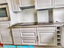 
                                                                                        Location
                                                                                         Appartement rénové quartier résidentiel Prox. Tram