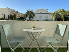 
                                                                                        Location
                                                                                         Appartement  - Studio  - 17.0 m²
